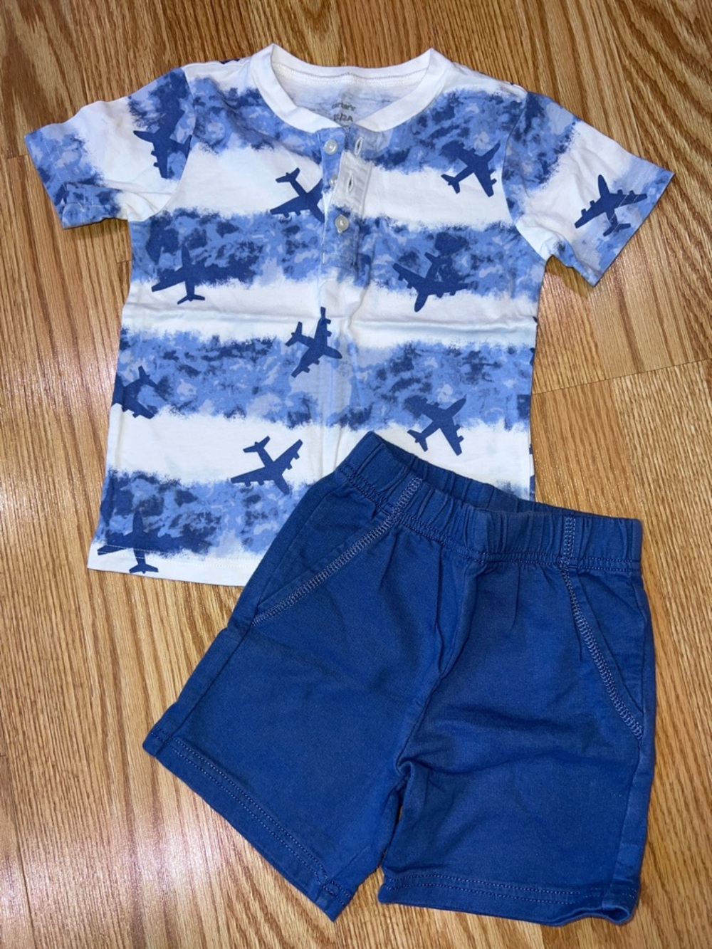 2T Boys Outfit Set Bundle - Picture 10 of 13